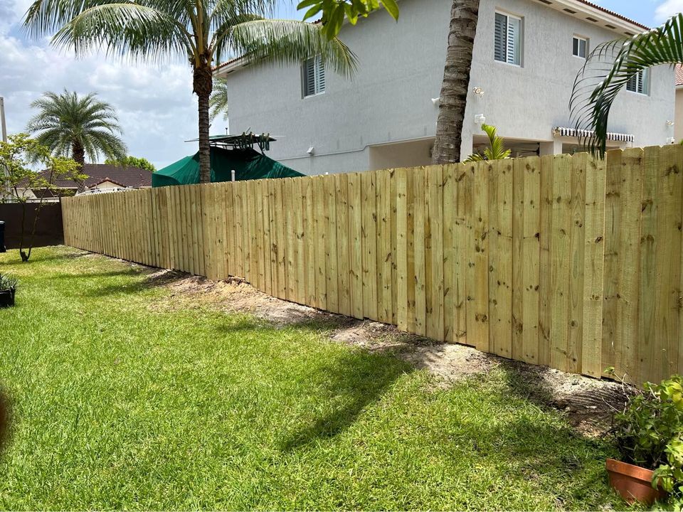 Cedar board fence Irving TX